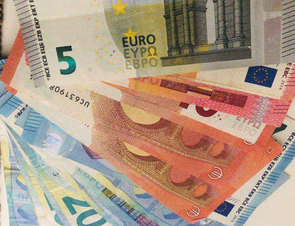 PLAN NJEMAČKIH VLASTI: Deset eura mjesečno sada za buduću mirovinu, spominje se iznos od 61.000 eura