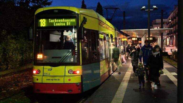 PRIJEDLOG IZ STUTTGARTA I BERLINA: Zabrana oružja u svim javnim prijevozima