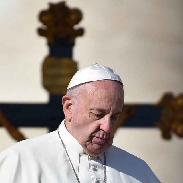 VATIKAN POTVRDIO TUŽNU VIJEST: Umro je papa Franjo